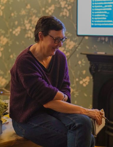 Conversation-focused Spanish Immersion courses in the UK for adults